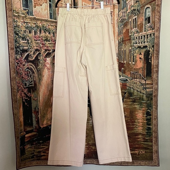 Beige Cargo Pants, 100% Cotton. Purchased from Nordstrom - Picture 2 of 4